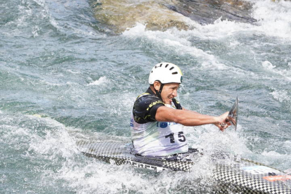 180 deportistas y 20 clubes participan en Sabero en la Copa de Españade Slalom Olímpico y en el Campeonato de España de Kayak Cross. JONATHAN NOTARIO