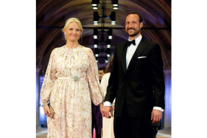 Los príncipes de Noruega, Haakon y Mette-Marit. ROBIN UTRECHT / POOL | EFE