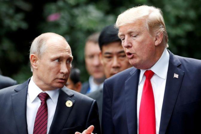 Trump y Putin en la cumbre de la APEC en Vietnam, el pasado mes de noviembre.