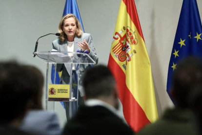 Nadia Calviño es la ministra de Economía. J. L. CEREIJIDO