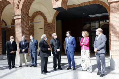 Visita de Suárez Quiñones al museo de Semana Santa. MARCIANO PÉREZ
