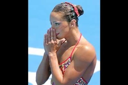 La nadadora española, en el momento del veredicto de los jueces. Con esta medalla, confirma su presencia en la elite mundial de la natación sincronizada.