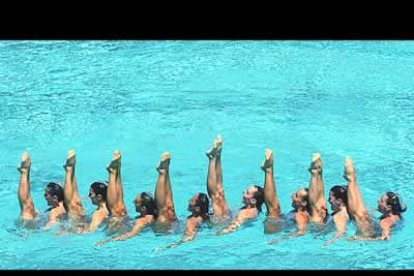 Con el tema 'Barcelona' de Freddie Mercury y Montserrat Caballé, la actuación de la selección española de natación sincronizada combinada consiguió la medalla de plata.