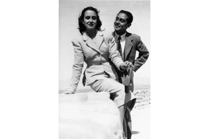 Carmina y Eugenio de novios en 1949. DL