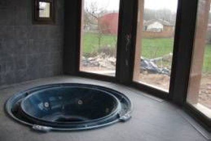 Imagen del jacuzzi ubicado en la terraza-solarium