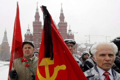 En Rusia miles de personas acuden a los actos nostálgicos de su pasado comunista.