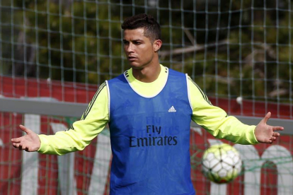 Cristiano Ronaldo completó el entrenamiento de ayer con el Real Madrid.