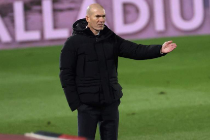 Las críticas a Zidane por la derrota en la Supercopa no han tardado en aparecer. MARTÍN