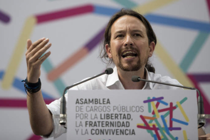 El líder de Unidos Podemos, Pablo Iglesias, durante la celebración del acto de ayer en Zaragoza. TONI GALAN