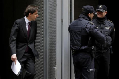 Javier López Madrid sale de la Audiencia Nacional, el 18 de febrero del 2015,