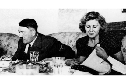 Adolf Hitler y y su esposa, Eva Braun.