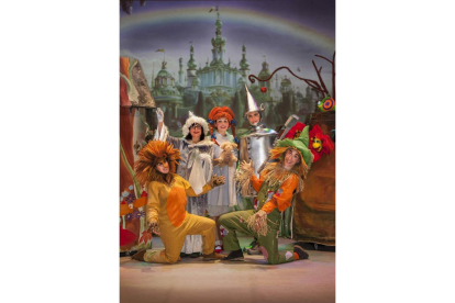 La compañía Ptclam pone en escena ‘El Mago de Oz’.