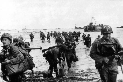 Desembarco en la playa de Omaha cerca de Vierville sur Mer, en 1944.