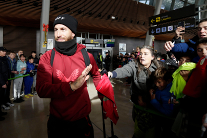 Llegada de los jugadores del Sevilla FC a León. FERNANDO OTERO