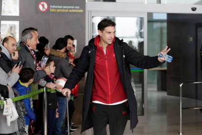 Llegada de los jugadores del Sevilla FC a León. FERNANDO OTERO