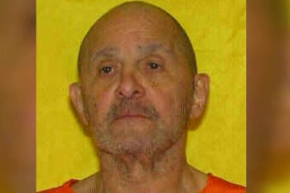 Estados Unidos suspende la inyección letal de un preso tras estar los funcionarios 30 minutos sin hallar la vena de éste.
