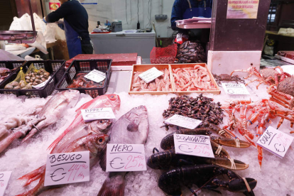 Imagen de los precios en una pescadería. MARCIANO