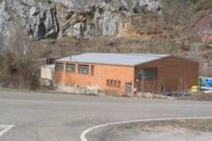 El matadero municipal de Cistierna lleva seis años cerrado y sólo se utiliza como almacén