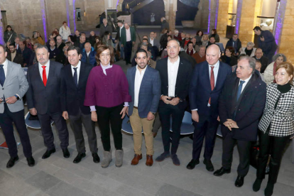 Carriedo, tercero a la izquierda, junto a los presidentes y vicepresidentes provinciales de León, Valladolid, Zamora y Palencia. BRÁGIMO