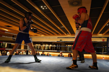 Velada de boxeo en el Olímpico. J. NOTARIO