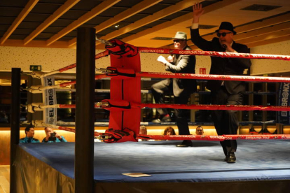 Velada de boxeo en el Olímpico. J. NOTARIO