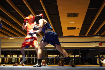 Velada de boxeo en el Olímpico. J. NOTARIO