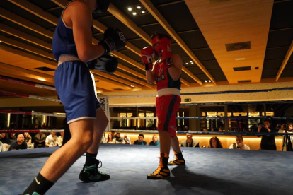 Velada de boxeo en el Olímpico. J. NOTARIO