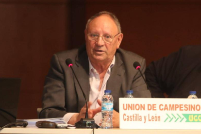 Ángel Quintanilla preside desde ayer la junta de gobierno de los regantes del Páramo Alto.
