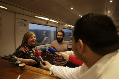 Primer viaje comercial de Renfe en la Variante de Pajares. FERNANDO OTERO