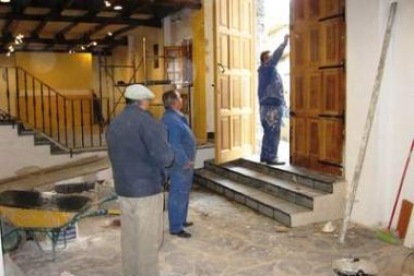El portón de acceso al museo ha sido ampliado para la carroza