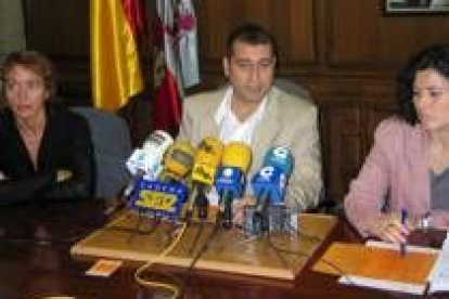 El concejal de Acción Social, Reiner Cortés, presentó ayer el curso