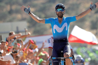 Alejandro Valverde triunfa en la segunda etapa de la Vuelta.