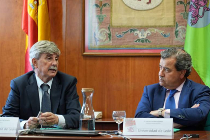 El rector, García Marín, y el presidente de Monteleón, García Paramio. DL