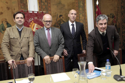 Tino Rodríguez, Alfredo Canal, José Antonio Diez y Graciliano Palomo, ayer en Madrid.