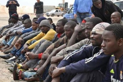 Inmigrantes africanos en la frontera de México con los Estados Unidos.