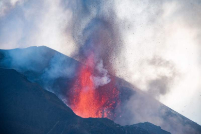 Imagen del cono del volcán. MIGUEL CALERO