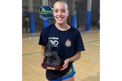 La leonesa Claudia García Estirado ya gana títulos en Tenerife. DL