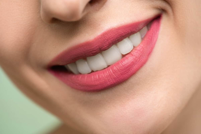 Cómo mantener los dientes blancos y sanos sin esfuerzo ¡presume de sonrisa!