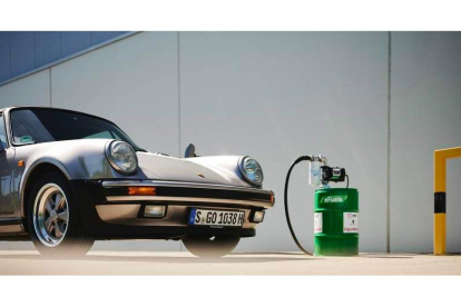 Porsche ensaya con el icónico 911 combustible e-fuel para coches clásicos. PRSCH