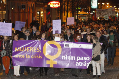 Manifestación por las calles de León para conmemorar el Día Internacional de las Mujeres.