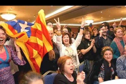 Desde el principio del escrutinio la sede de ERC se convirtió en una fiesta.