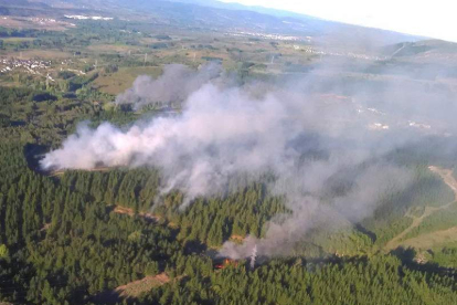 Imagen aérea de un incendio en la Comunidad. BRIF
