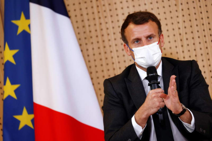 Emmanuel Macron ayer, en un acto público en París. CHRISTIAN HARTMANN