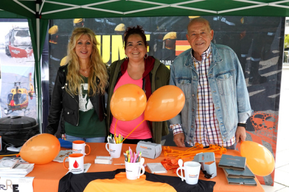 León acoge una campaña de la UME para fomentar la donación de médula ósea. CAMPILLO