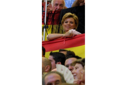 El príncipe ha presentado en sociedad a su futura pareja en el evento más importante del año