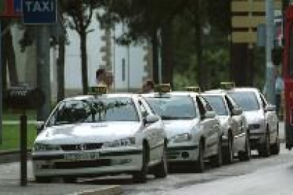 El servicio de radio taxi comenzará a funcionar a corto plazo en Ponferrada