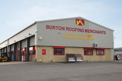 Instalaciones de Burton Roofing en el Reino Unido, que cuenta con 37 almacenes por todo el país. DL