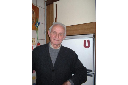 Benigno escribió 'El tio Perruca' en 1976 tenía su segunda residencia en Igüeña. Falleció en Burgos en 2005. DL