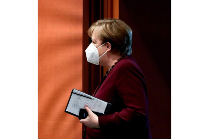 Angela Merkel en el Parlamento alemán, la pasada semana. FILIP SINGER