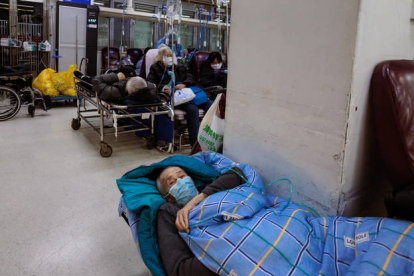 Hospitales de China saturados, en plena ola del covid. EFE
